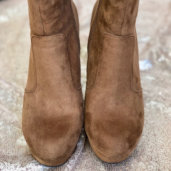 Fall Pick! 🍂 Mossimo Supply Co. Heeled Bootie - Picture 3 of 8